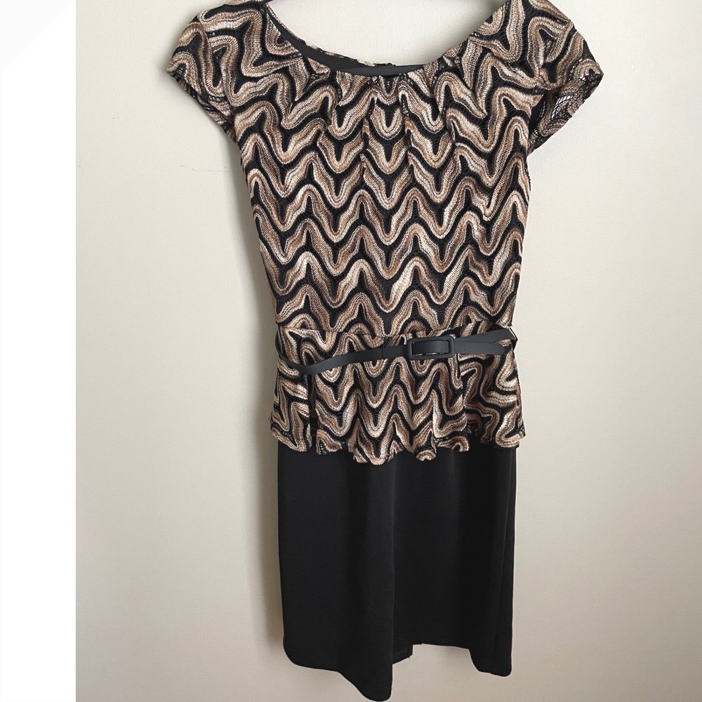 Connected Apparel Metallic Chevron Peplum Sheath Dress Black Gold Women's Size 6